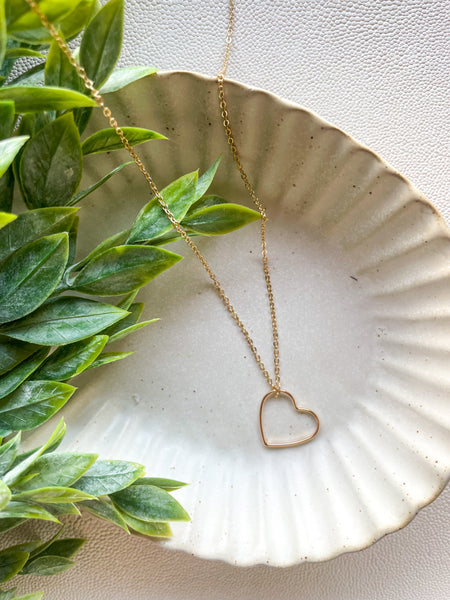 Outline Heart Necklace